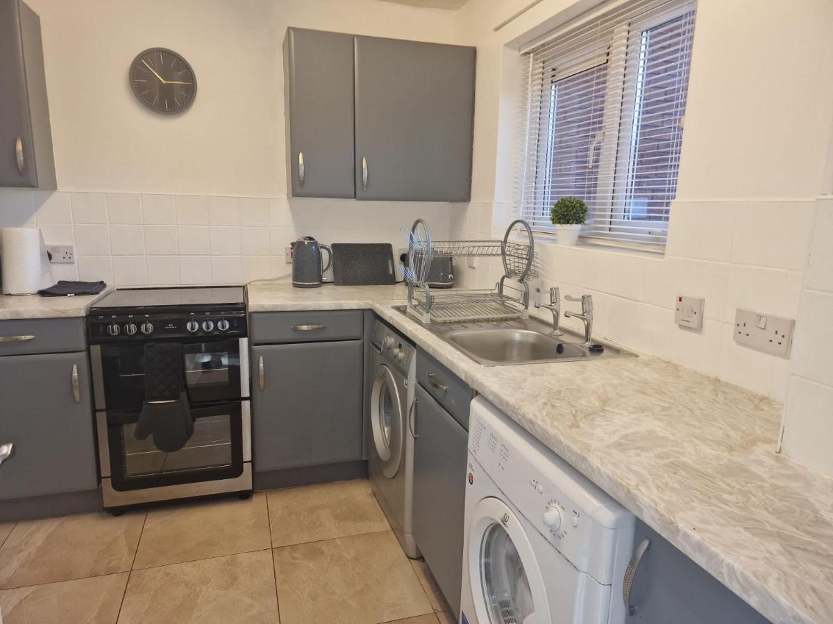 A&S Properties, No Guest Fees, Bank Transfe Deposit Available Wolverhampton Kültér fotó
